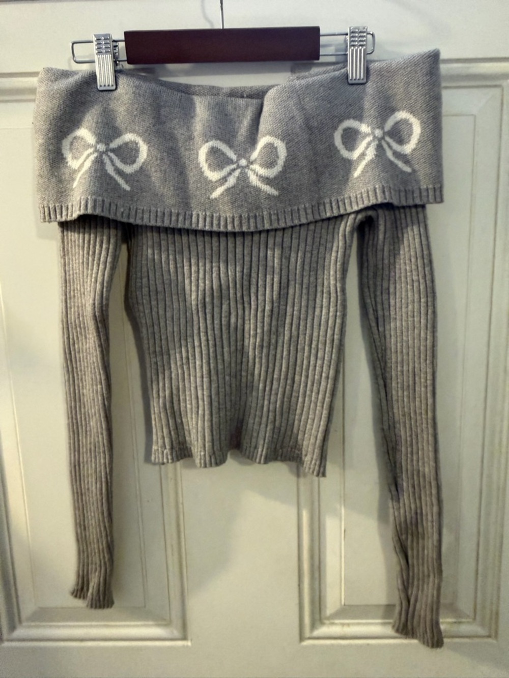 Fashion Nova Gray Off-the-Shoulder Ribbed Sweater with White Bow Motifs